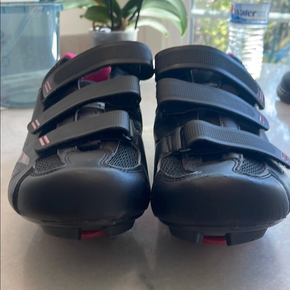 Tommaso Barbi Black and Pink Cycling/Spin Shoes with Velcro Straps - Picture 2 of 10